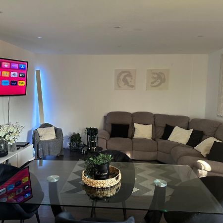 Location De Chambre Privee Dans Residence Prive, Jardins Et Parking Gratuit 1 Min To Tramway Et 9 Min De Centre-Ville, Accessibilite A Plusieurs Transports 尼斯 外观 照片